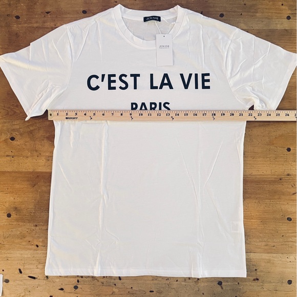 Paris Tee Shirt- Fits as a over sized tee so cute with big bold lettering - Picture 4 of 7